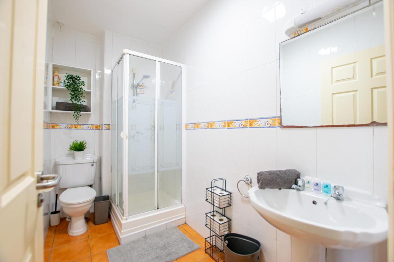 126 - Gort Na Coiribe 4 Bedroom Duplex, By Shortstays Γκάλγουεϊ Εξωτερικό φωτογραφία