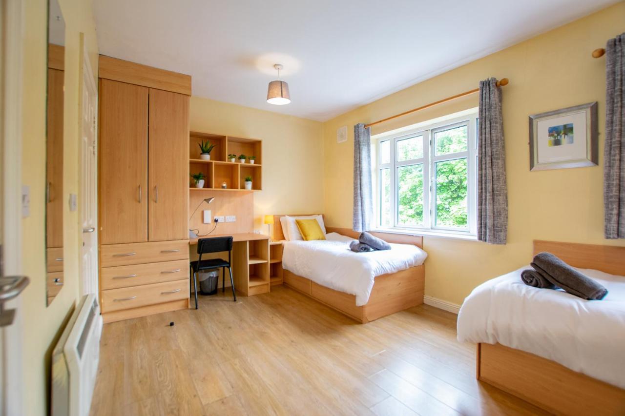 126 - Gort Na Coiribe 4 Bedroom Duplex, By Shortstays Γκάλγουεϊ Εξωτερικό φωτογραφία